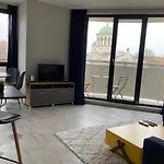 Apartment Opalchenska / Pirotska